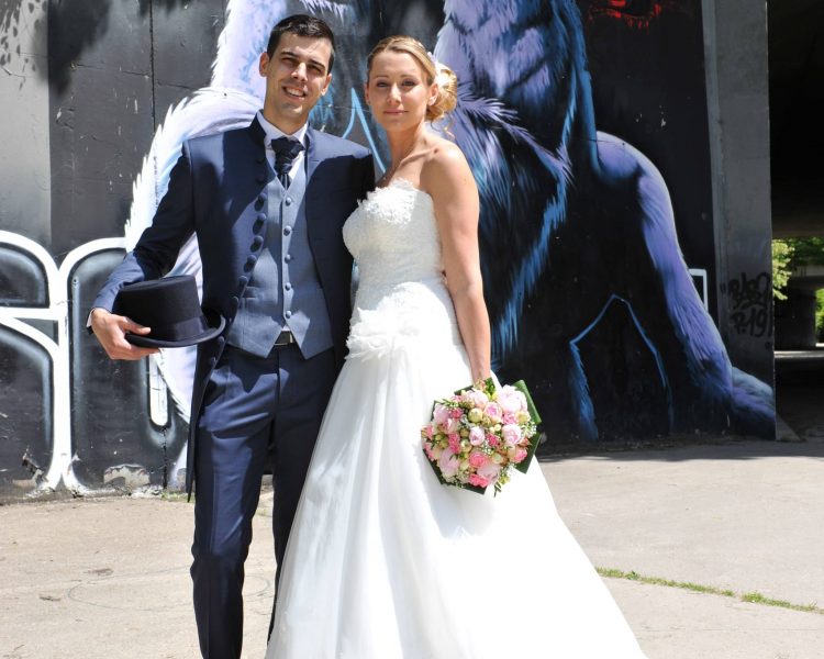 COSTUME BLEU . 1 BOUTON . 3 PIÈCES . 3P