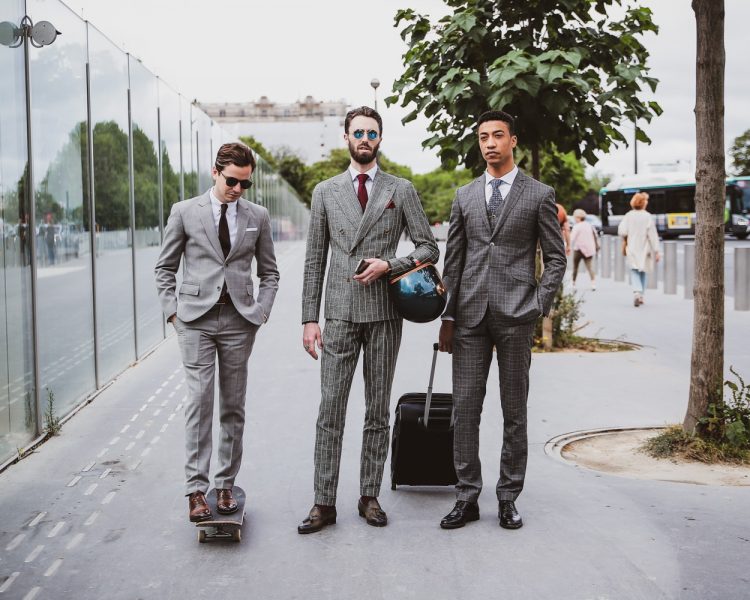 COSTUMES - 2 ET 4 BOUTONS - GRIS QUADRILLÉ : LINÉAIRE - 2 ET 3 PIÈCES - 2.3 P